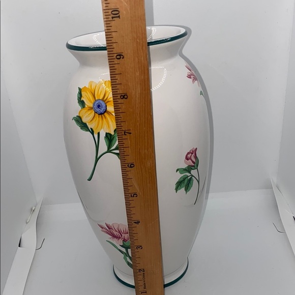 Tiffany & Co. Floral Vase with Blue, Yellow, and Pink Flower Accents - Picture 7 of 8